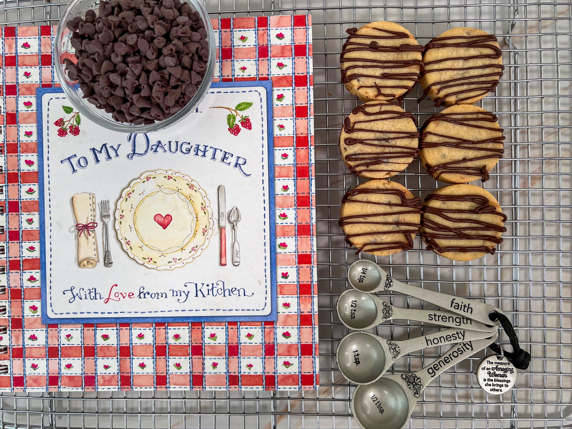 Chocolate Chip Cookies Gift Box - The Classic Favorite for Every Occasion, 6 Cookies